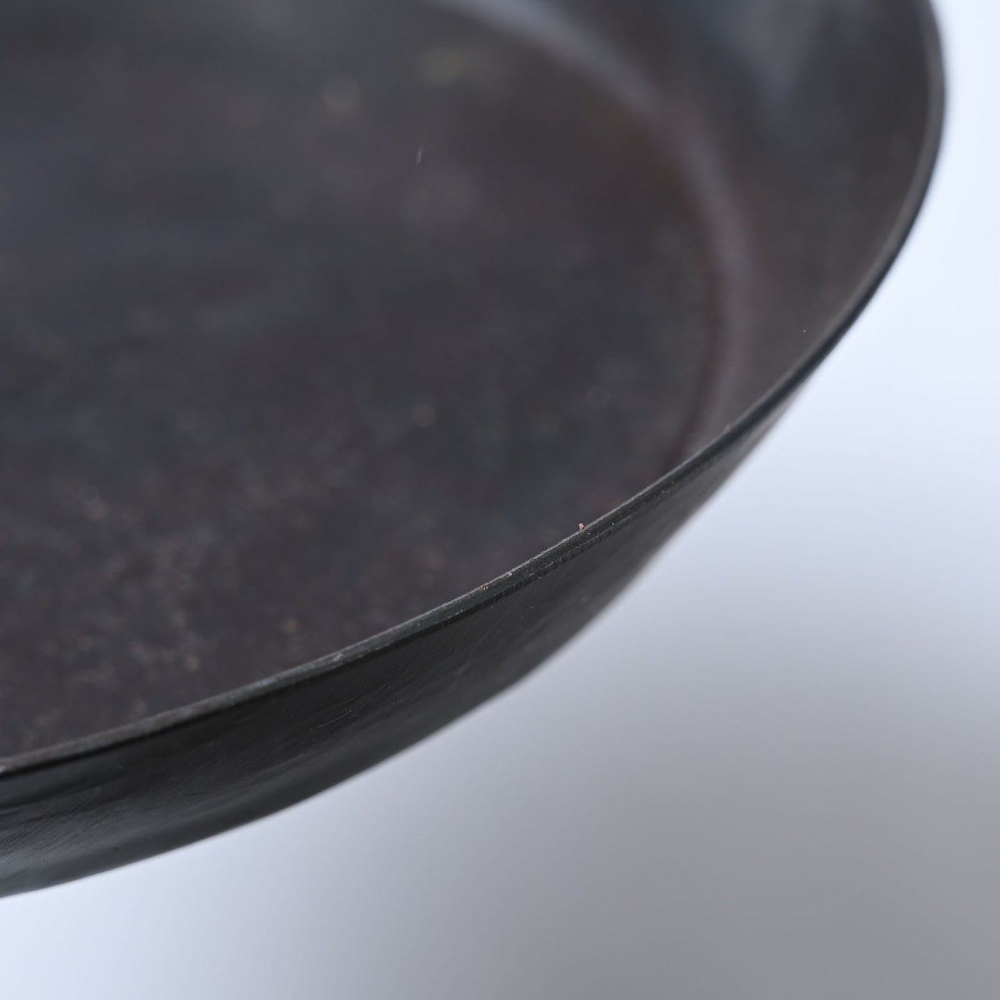 ROUND TRAY M 64189