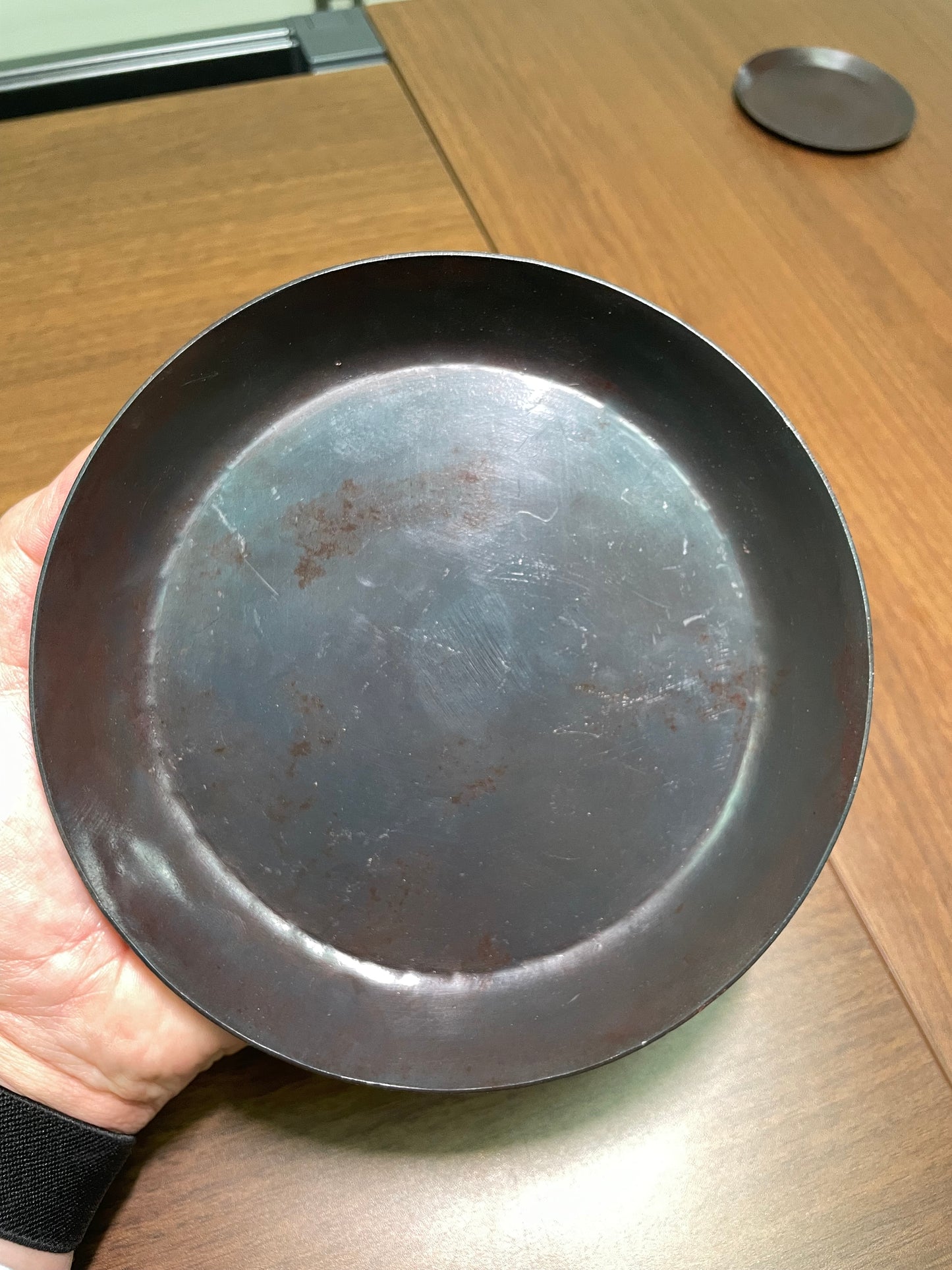 ROUND TRAY M 64189